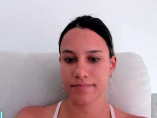 kelayabrunette