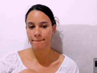 le modèle kelayabrunette est en webcam porno dans un show sur le site camsoda, il possède les tags suivants: ass,fingering,thin,tease,striptease,strip,spank,skinny,sex-toys,pussy,orgasm,no smoking,no drinking,ass clapping,fingers,feet,erotic dance,asshole,bedroom,bikini