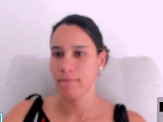 kelayabrunette