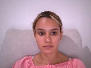 kelayabrunette