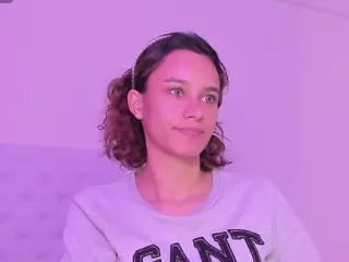 SamanthaWatsonn's Live Sex Cam Show