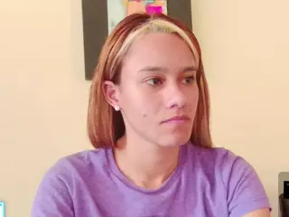 SamanthaWatsonn's Live Sex Cam Show