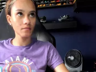SamanthaWatsonn's Live Sex Cam Show