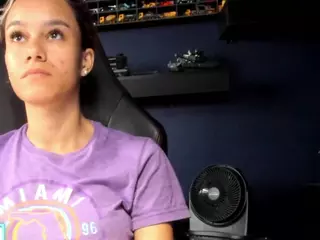 SamanthaWatsonn's Live Sex Cam Show