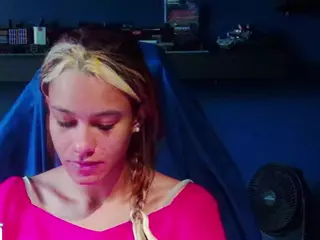 SamanthaWatsonn's Live Sex Cam Show