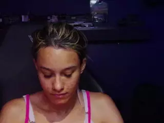 SamanthaWatsonn's Live Sex Cam Show