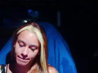 SamanthaWatsonn's Live Sex Cam Show