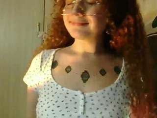merida-red Live Webcam on CamSoda