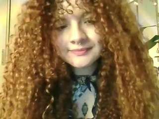 merida-red Live Webcam on CamSoda