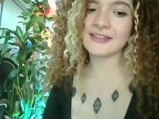 merida-red Sex Cam Show