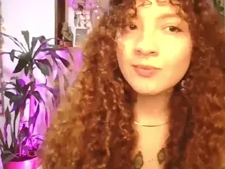 Merida-Red's Live Sex Cam Show