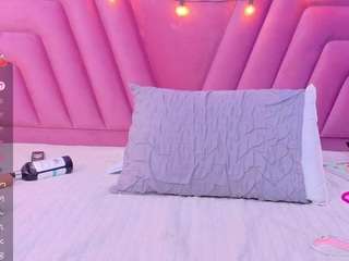 naughtyebonyy Live Webcam on CamSoda