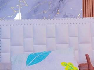 naughtyebonyy webcam