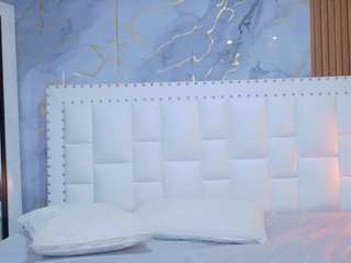  naughtyebonyy chat room