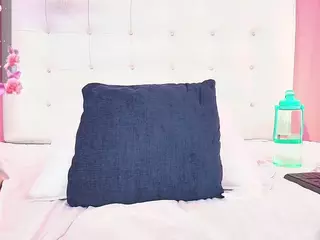 naughtyebonyy's Live Sex Cam Show