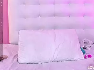 naughtyebonyy's Live Sex Cam Show