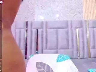naughtyebonyy's Live Sex Cam Show