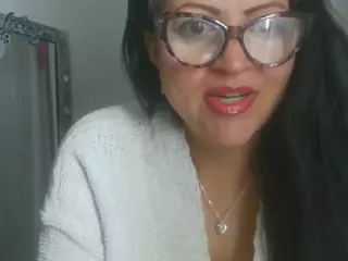 Salmamilf's Live Sex Cam Show