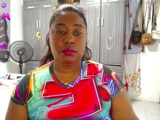 thickebonymilf
