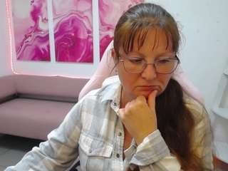 VanessaHotts live cam preview