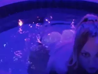 DaisyTits's Live Sex Cam Show