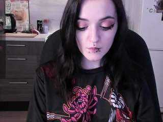 sptic's CamSoda show and profile