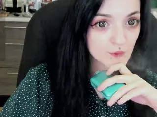 Lina's Live Sex Cam Show