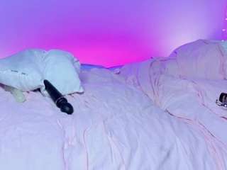 linastones's CamSoda show and profile