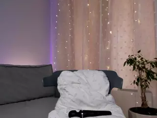 LinaStones's Live Sex Cam Show