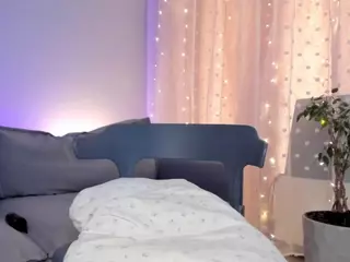 LinaStones's Live Sex Cam Show