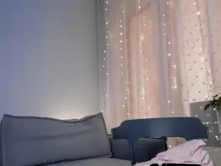 LinaStones's Live Sex Cam Show