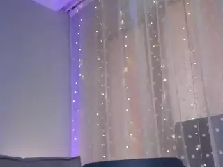 LinaStones's Live Sex Cam Show