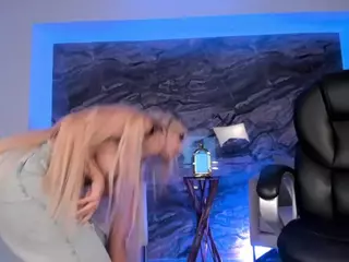SophiePalmerx's Live Sex Cam Show