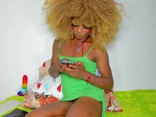 vicky-hot
