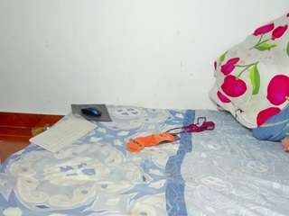 vicky-hot