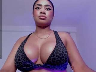 briana-walker Live Webcam on CamSoda