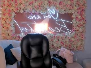 mararicci from CamSoda