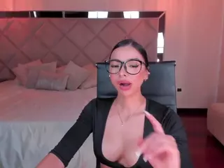 MaraRicci's Live Sex Cam Show