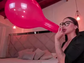 MaraRicci's Live Sex Cam Show