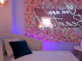 MaraRicci's Live Sex Cam Show