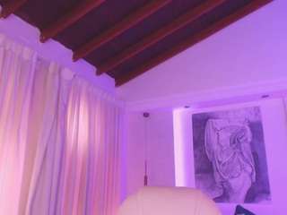nathalie-rivers webcam model