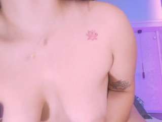 nathalie-rivers Live Webcam on CamSoda