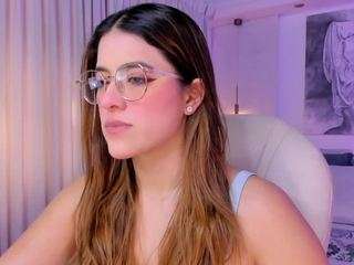 nathalie-rivers Live Webcam on CamSoda