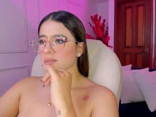 nathalie-rivers Live Webcam on CamSoda