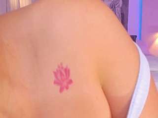 Nathalie Rivers live webcam show