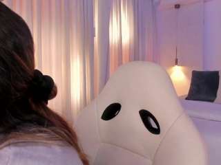 Nathalie Rivers live cam preview