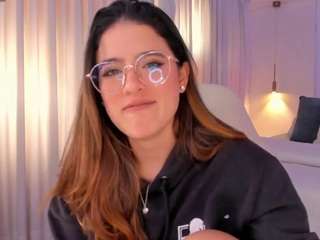 le modèle nathalie-rivers est en webcam porno dans un show sur le site camsoda, il possède les tags suivants: amateur,no smoking,toys,tiny tits,thong,thick,tattoos,student,solo,raven hair,anal,office,orgasm,no drinking,cowgirl,bedroom,brown-eyes,natural,cosplay,cock-rating