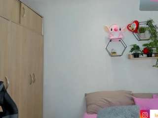 lara-rosse Live Webcam on CamSoda