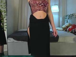 milf-tea's CamSoda show and profile