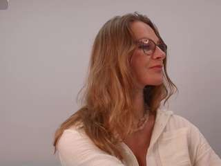 milf-tea webcam
